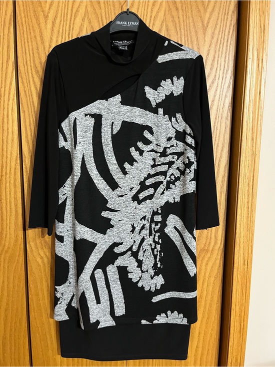Frank Lyman Design Dresses & Skirts - Frank Lyman Design Black Tunic Dress with Silver Abstract Print